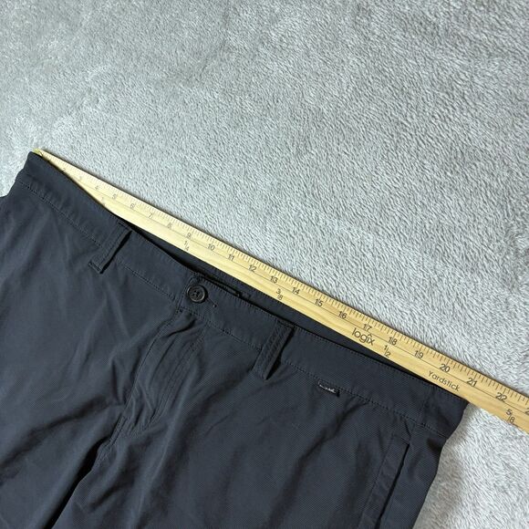 Travis Mathew Golf Shorts Mens 40 Black Striped Tech Performance Casual Stretch - Picture 4 of 7